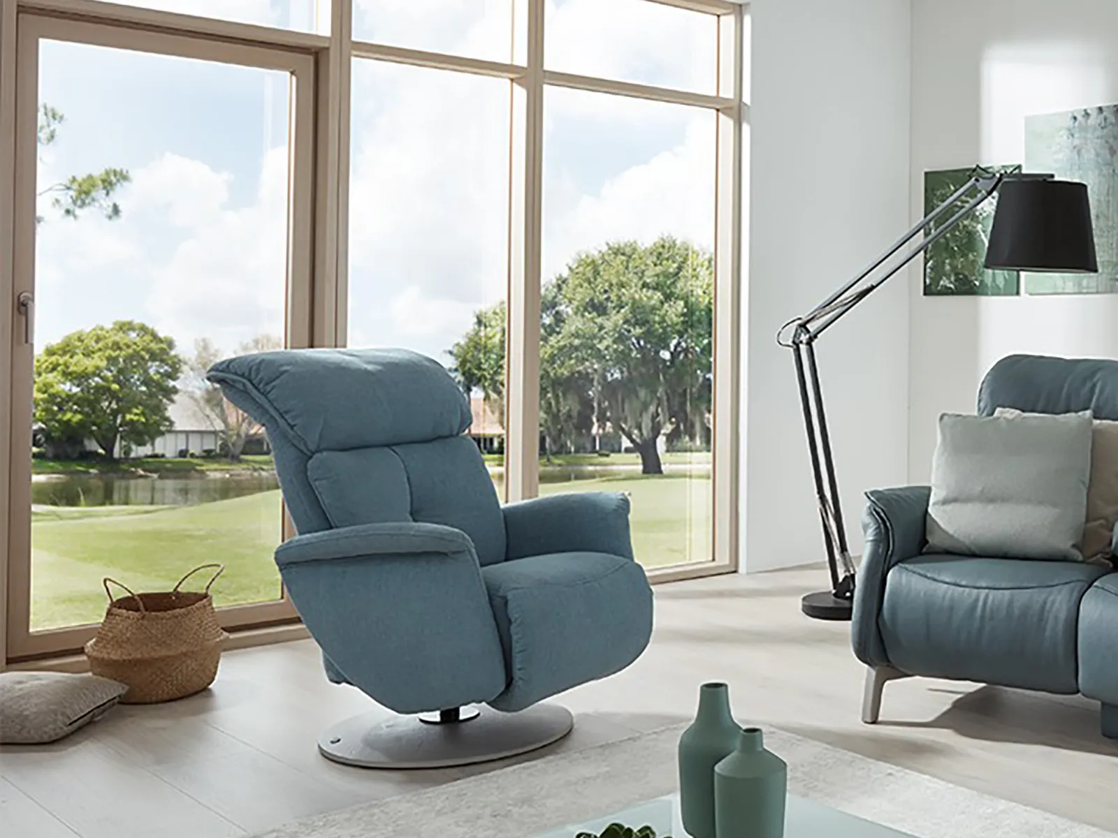 Swan chair