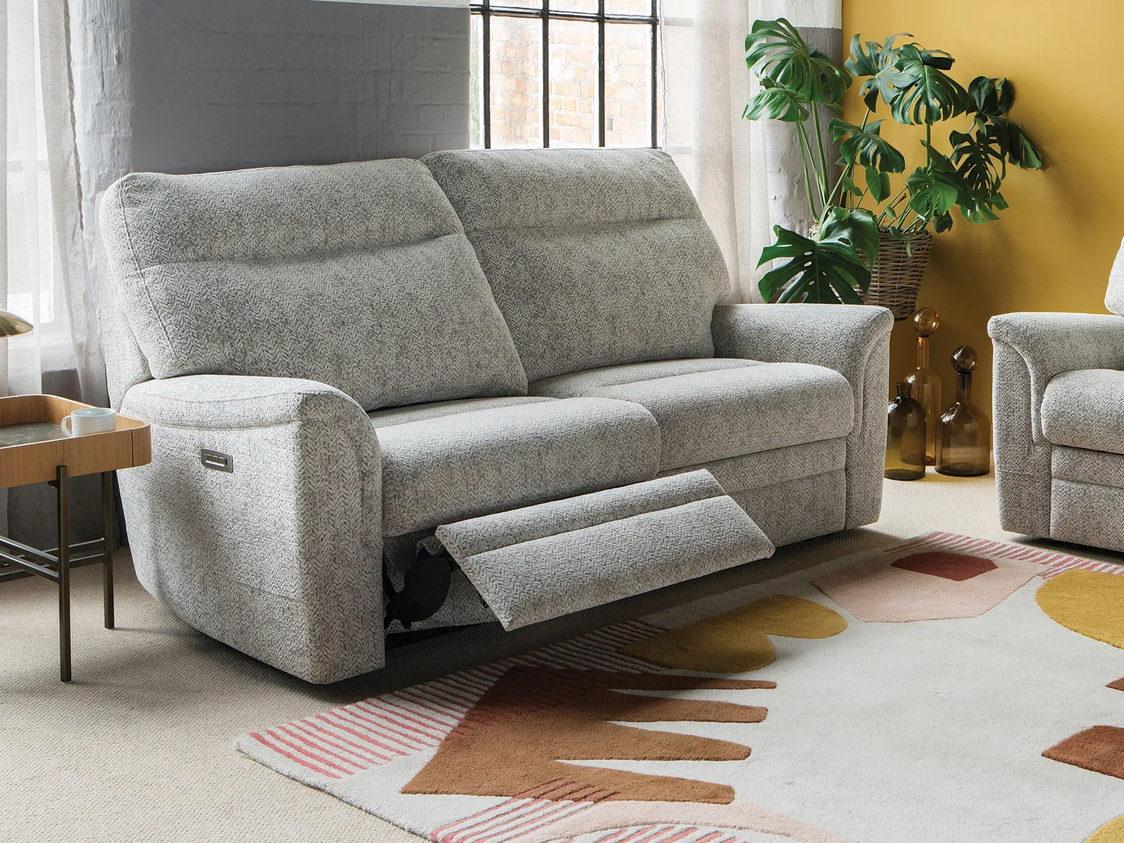 Large 2 Seater Power Recliner With Head Tilt & Lumbar