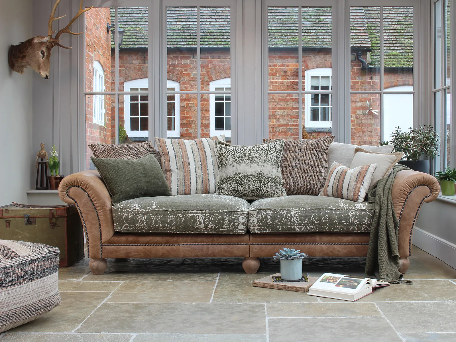 Grand Sofa