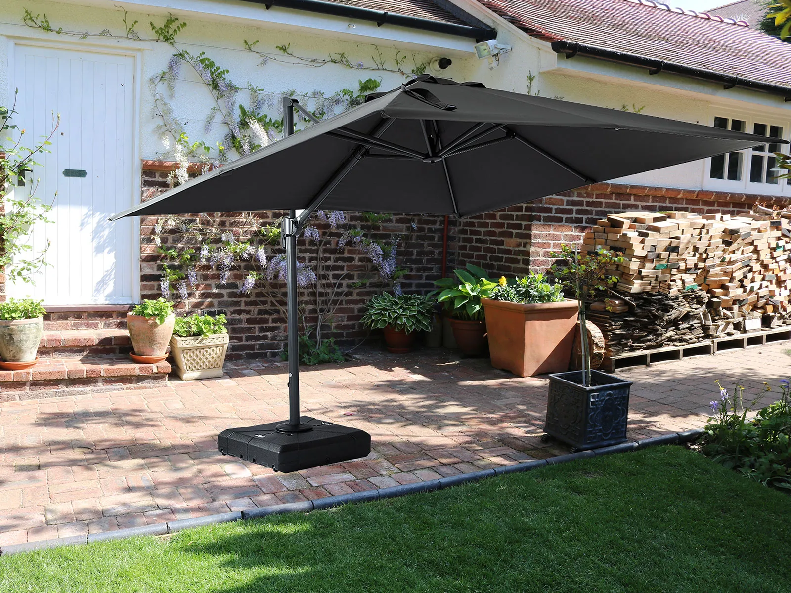 Luxury Rotating & Tilting Parasol