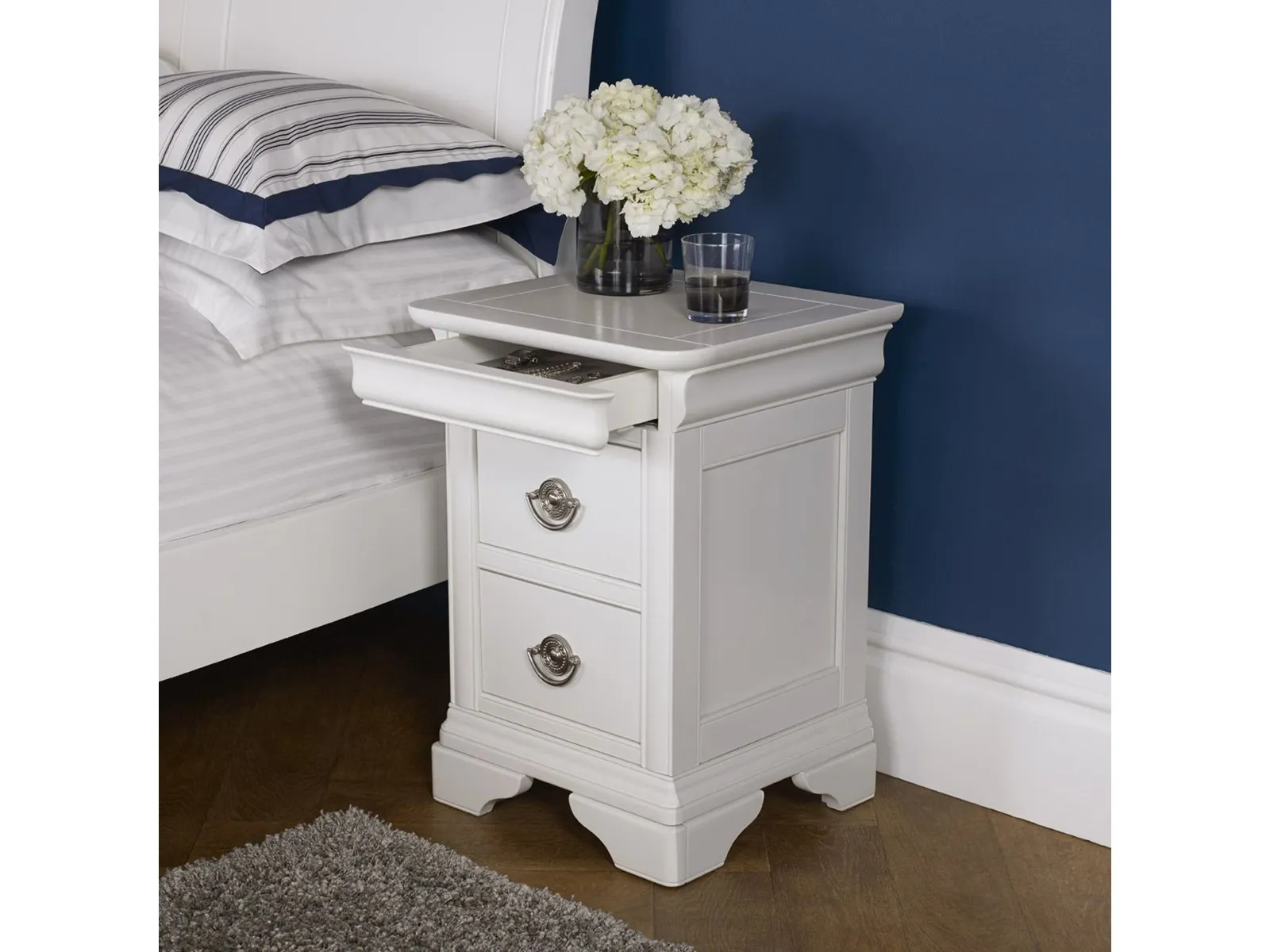 2 Drawer Nightstand